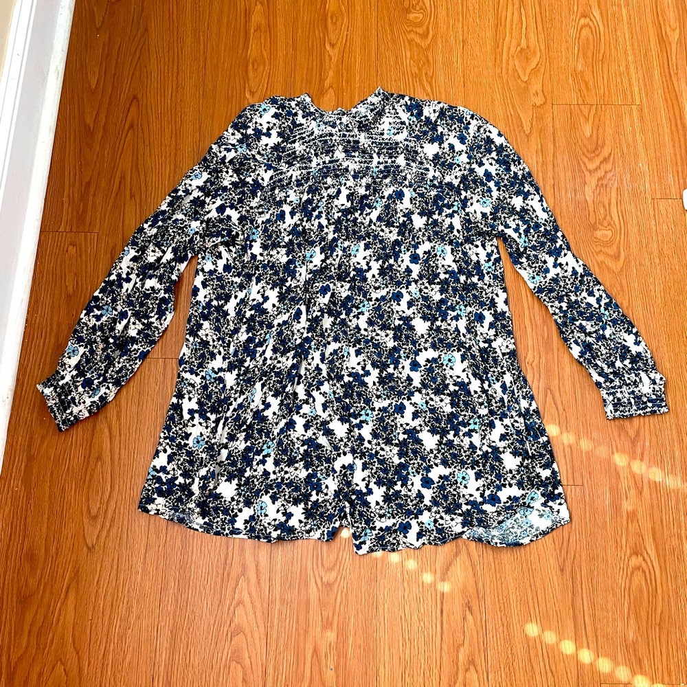 Free People blue and white floral long sleeve top
